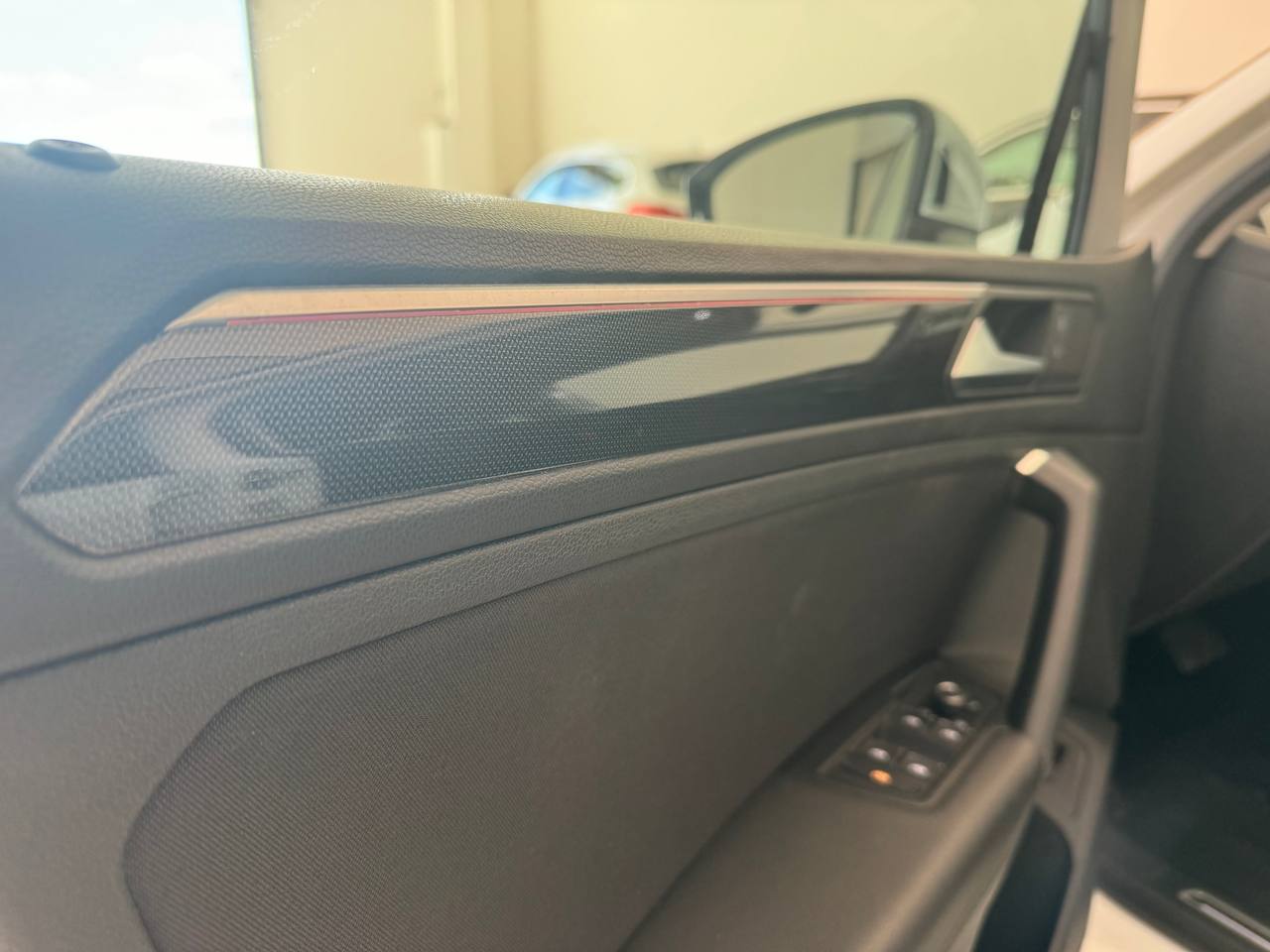 VOLKSWAGEN TIGUAN ELEGANCE DSG VIRTUAL/RETROC.