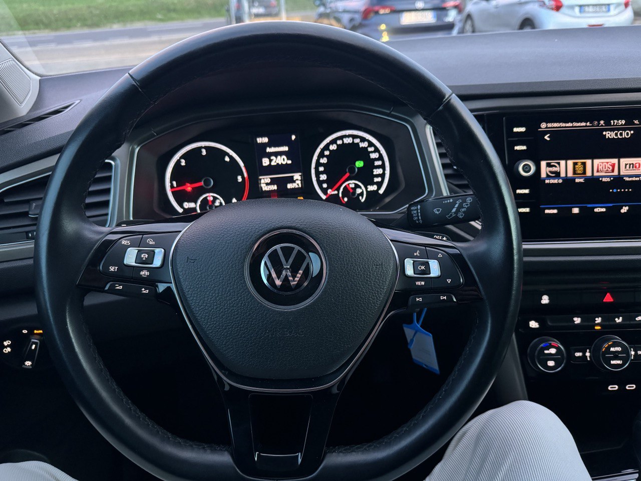 VOLKSWAGEN T-ROC 2.0TDI