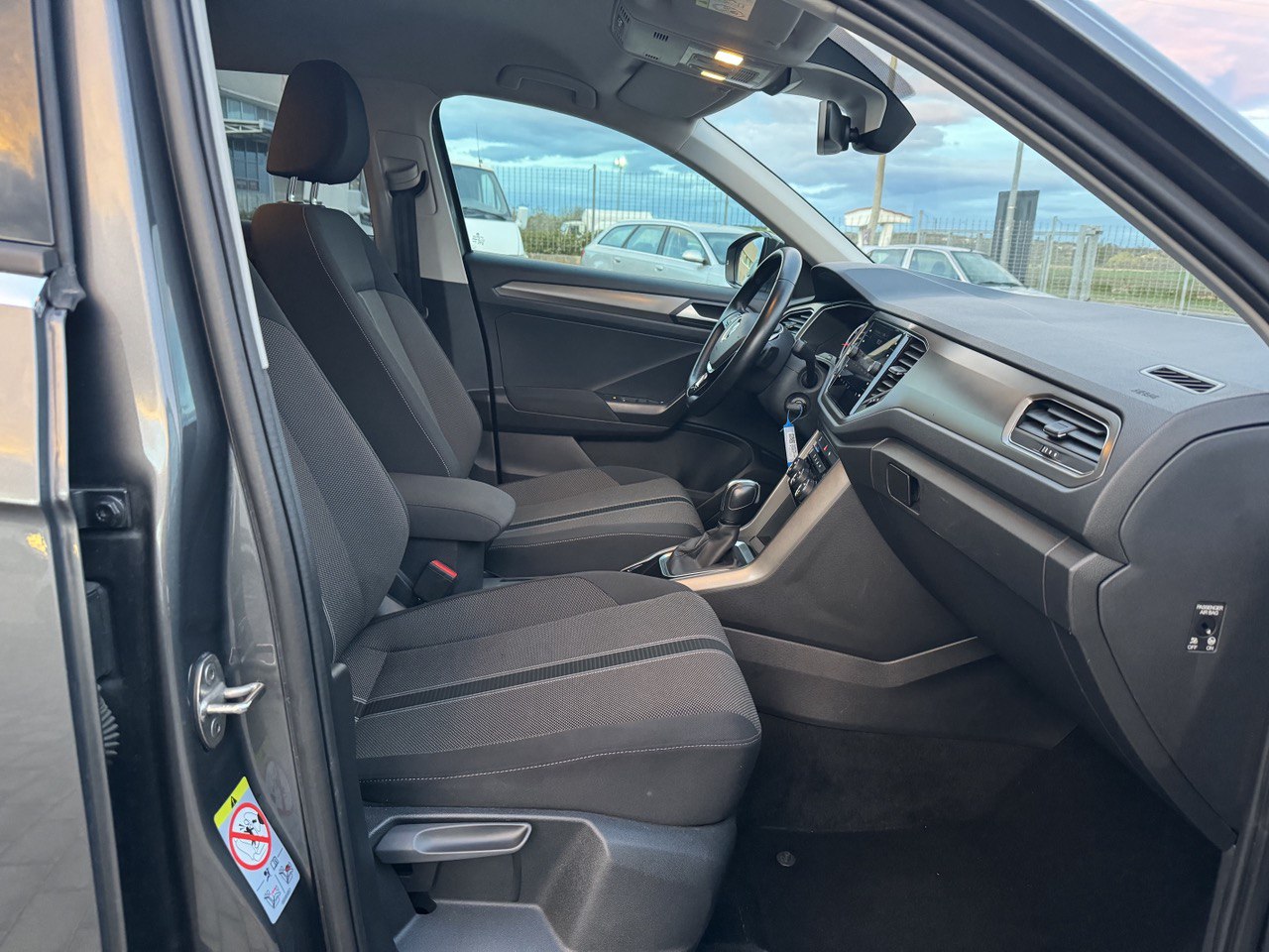 VOLKSWAGEN T-ROC 2.0TDI