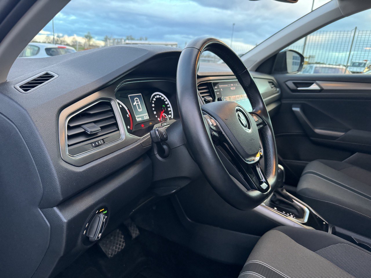 VOLKSWAGEN T-ROC 2.0TDI