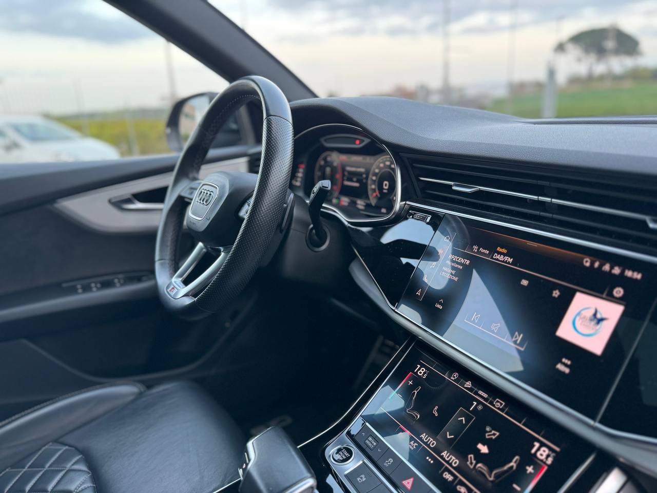 AUDI Q8 50 S-LINE PLUS QUATTRO