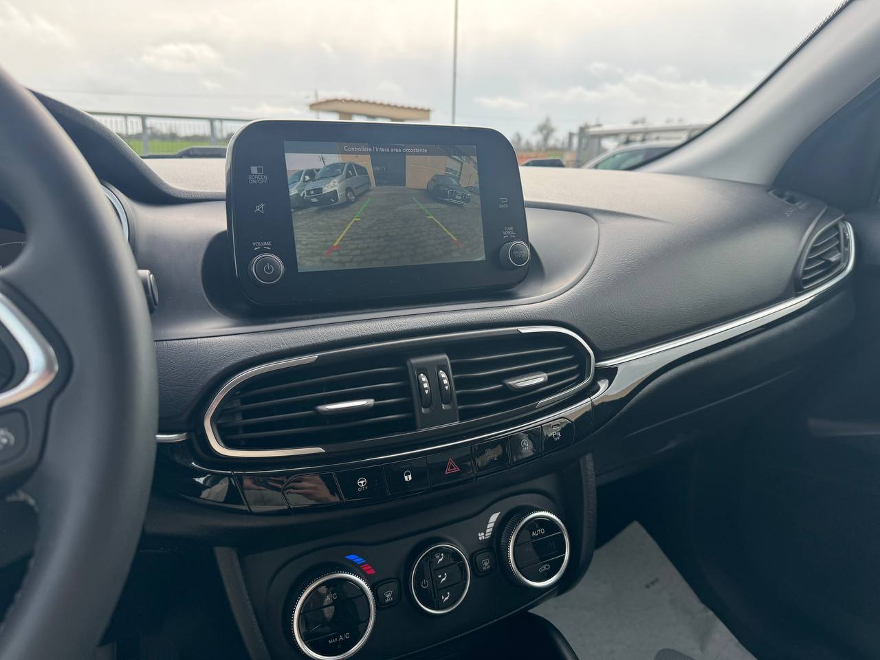 FIAT TIPO CROSS 1.6 MJET