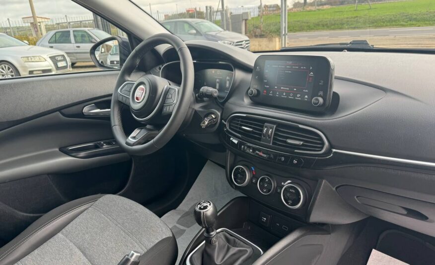 FIAT TIPO CROSS 1.6 MJET