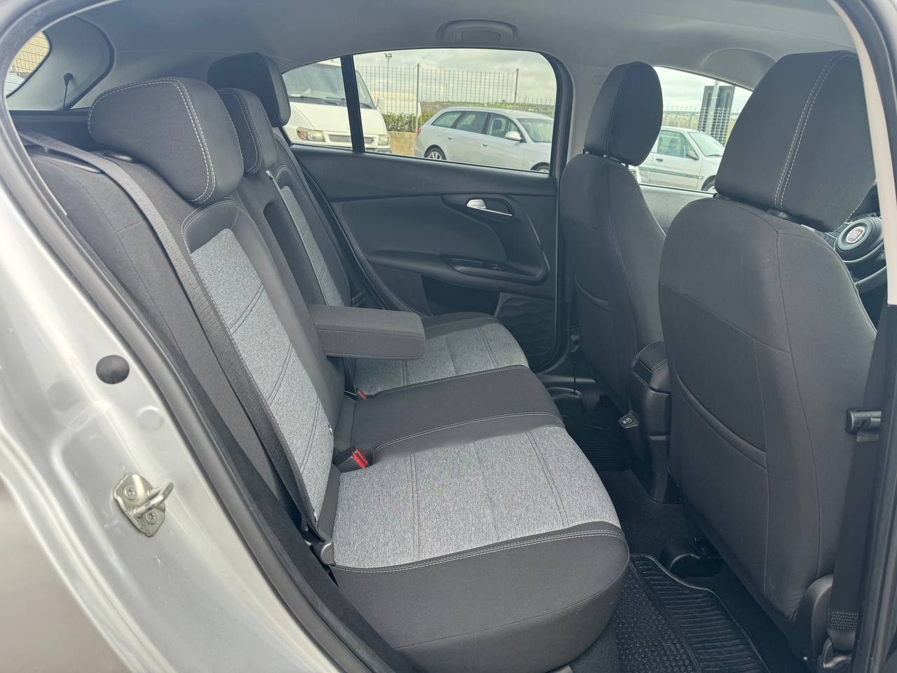 FIAT TIPO CROSS 1.6 MJET