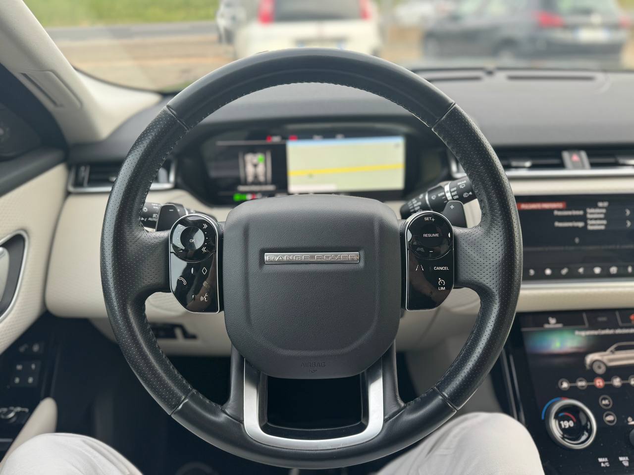 LAND ROVER RANGE ROVER VELAR