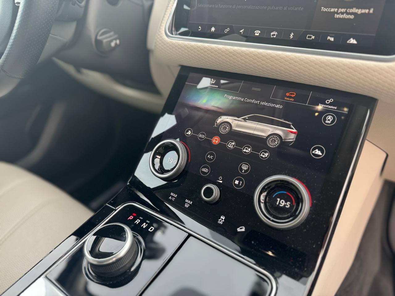 LAND ROVER RANGE ROVER VELAR