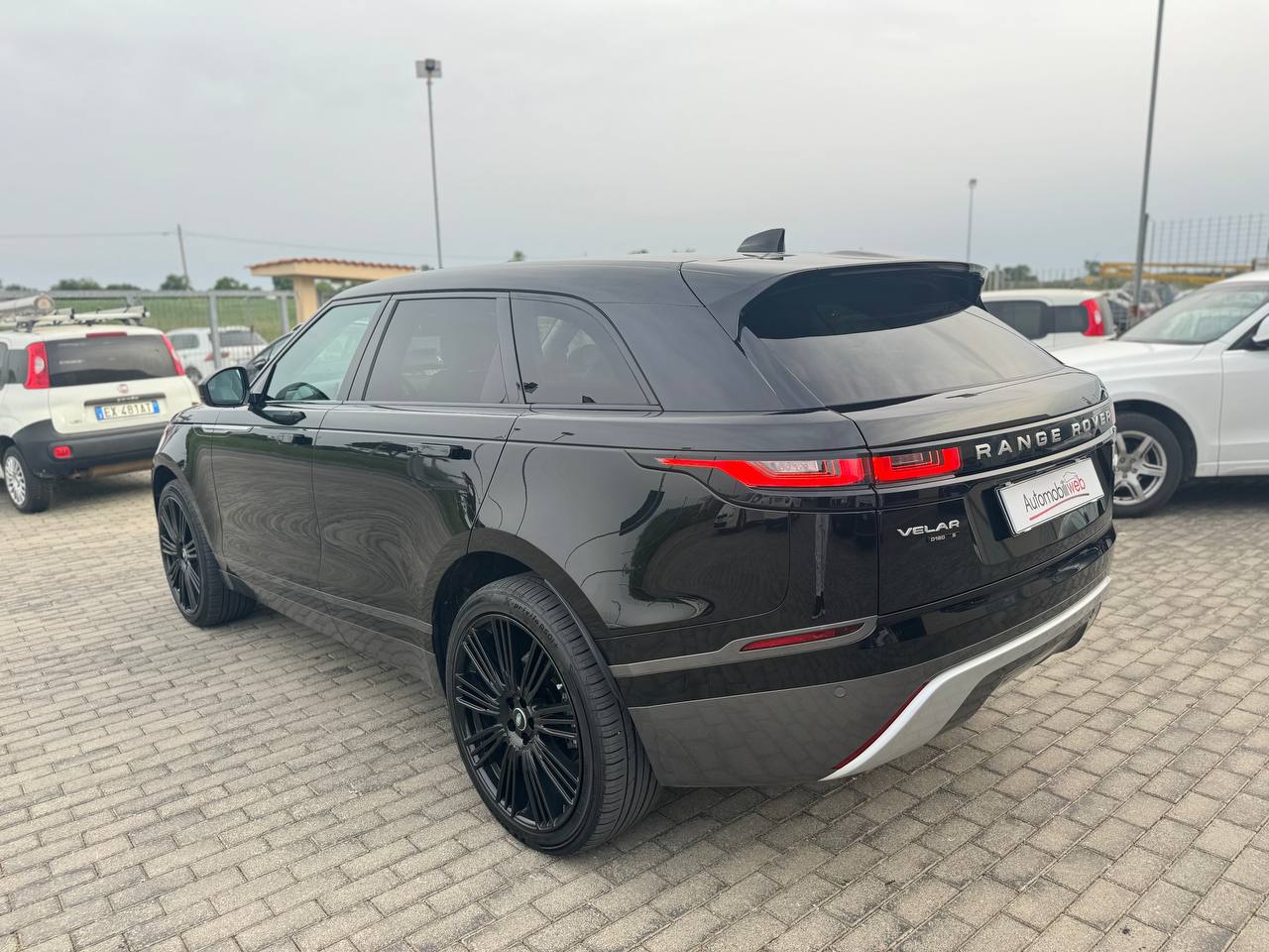 LAND ROVER RANGE ROVER VELAR