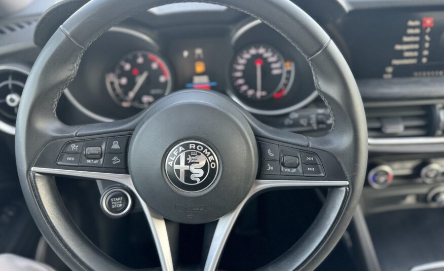 ALFA ROMEO STELVIO Q4 2.2.