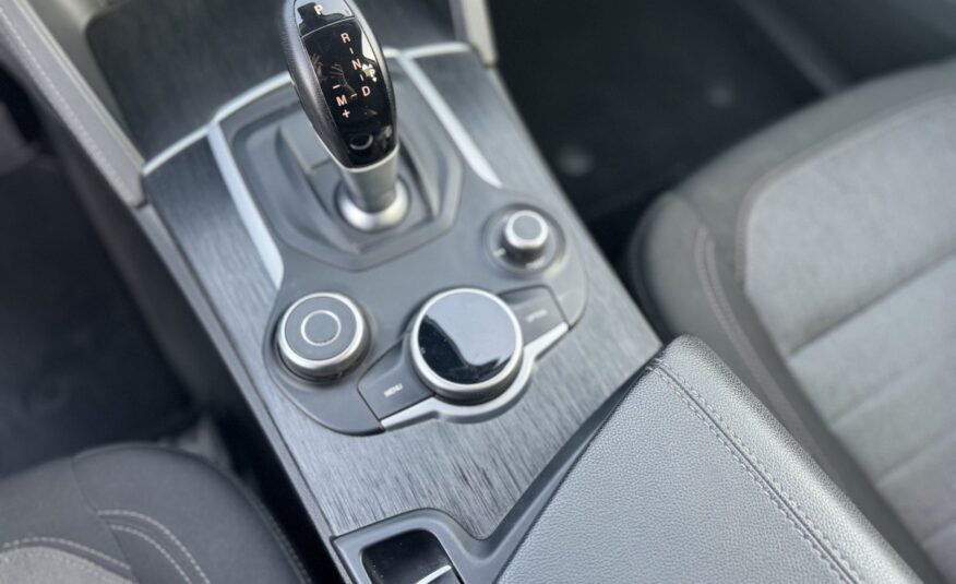 ALFA ROMEO STELVIO Q4 2.2.