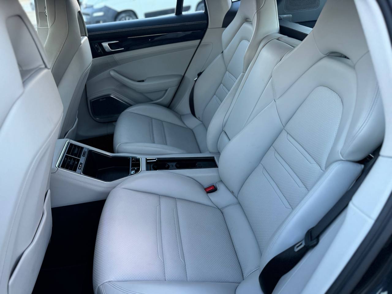 PORSCHE PANAMERA EXECUTIVE HYBRID