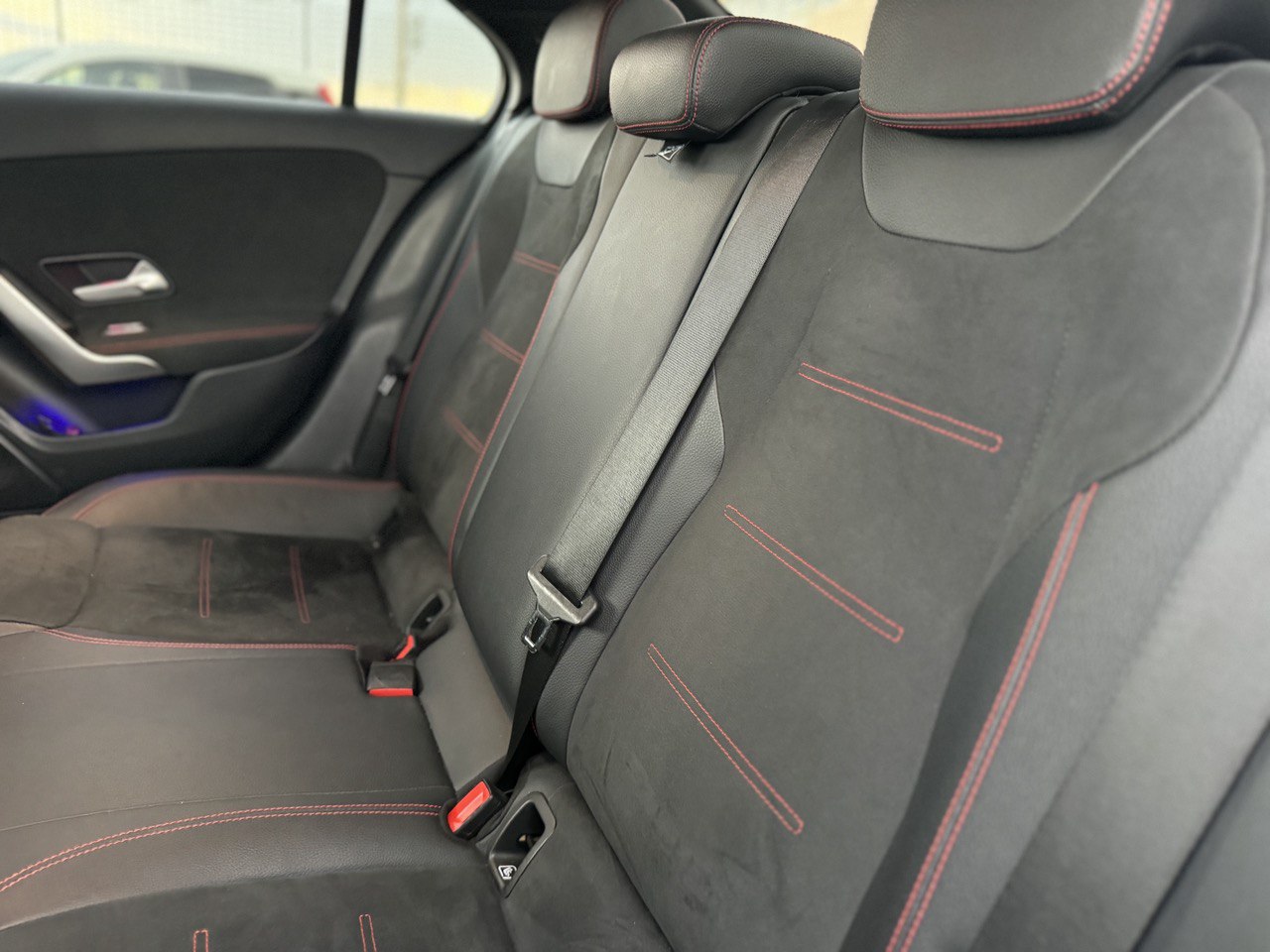 MERCEDES A200 SEDAN PREMIUM AMG