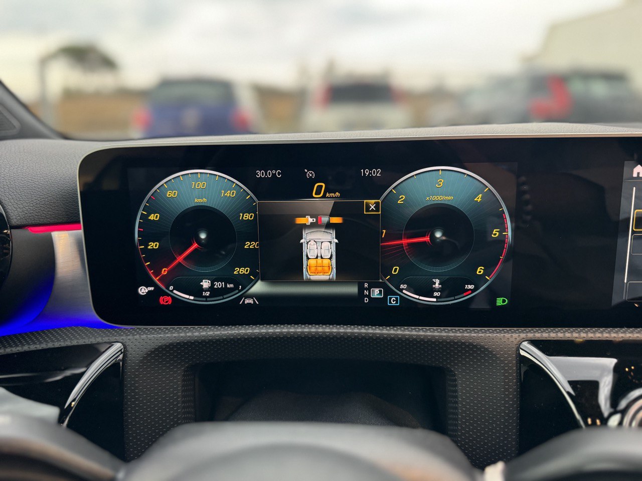 MERCEDES A200 SEDAN PREMIUM AMG