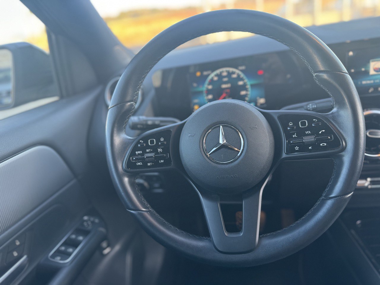 MERCEDES-BENZ GLA 180 D AUTOMATIC SPORT