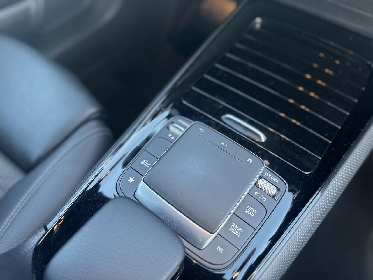 MERCEDES-BENZ GLA 180 D AUTOMATIC SPORT