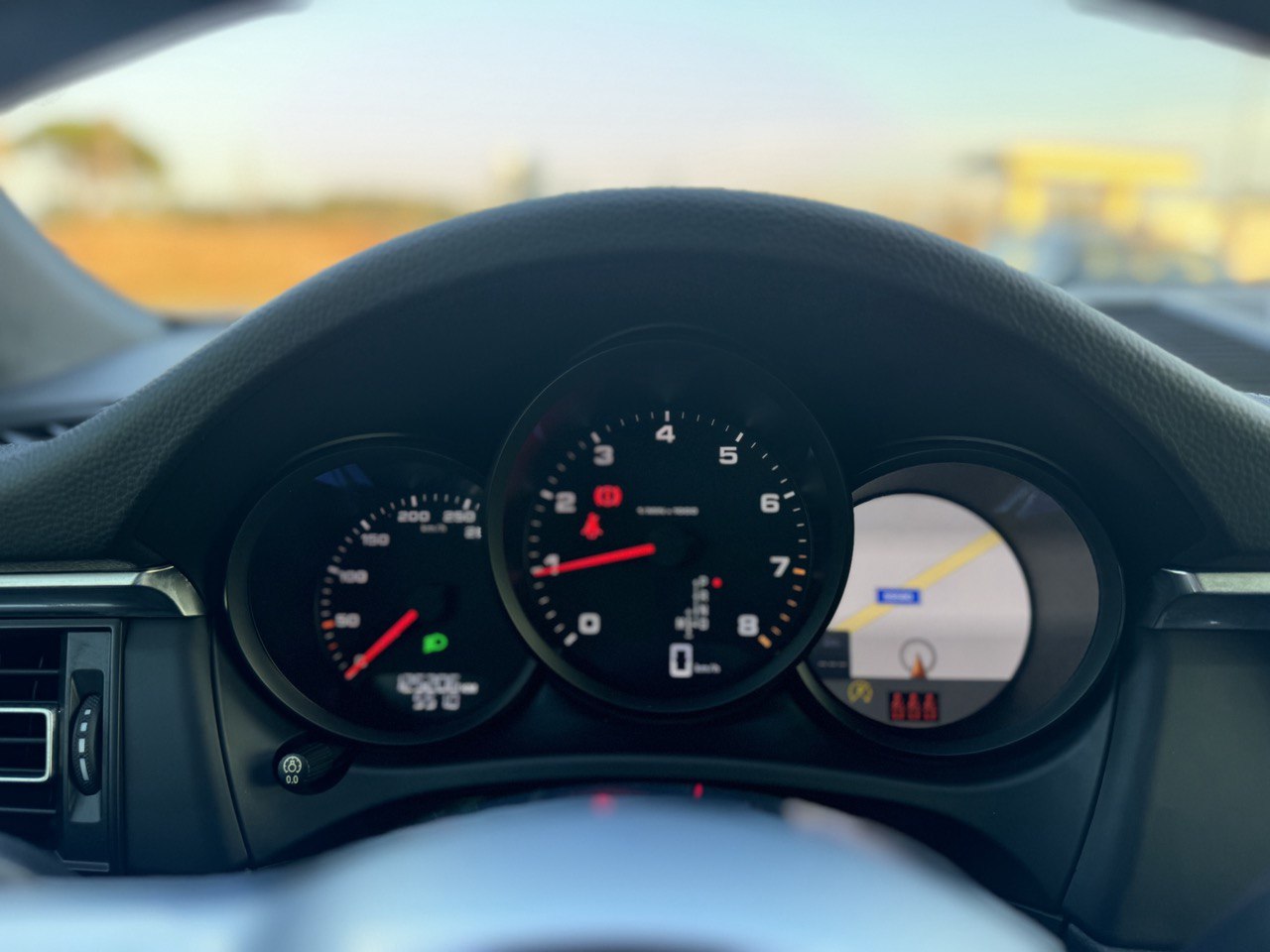 PORSCHE MACAN 2.0 245CV.