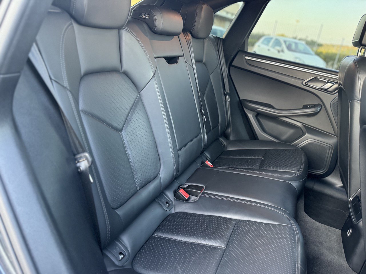 PORSCHE MACAN 2.0 245CV.