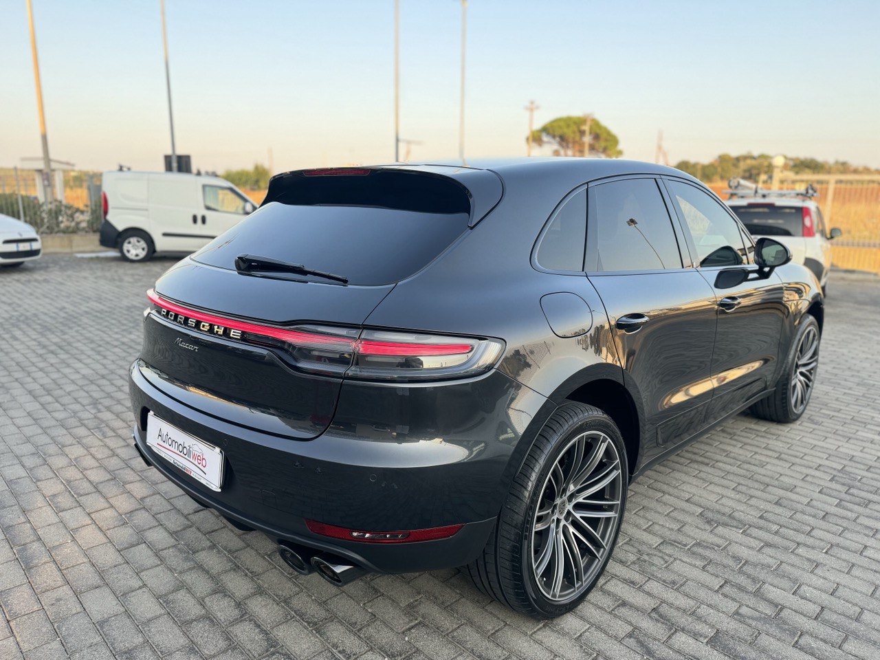 PORSCHE MACAN 2.0 245CV.