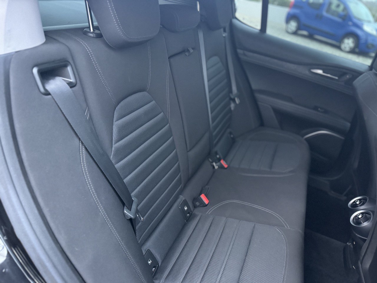 Alfa Romeo Stelvio 2.2 t Sport Tech rwd 160cv auto