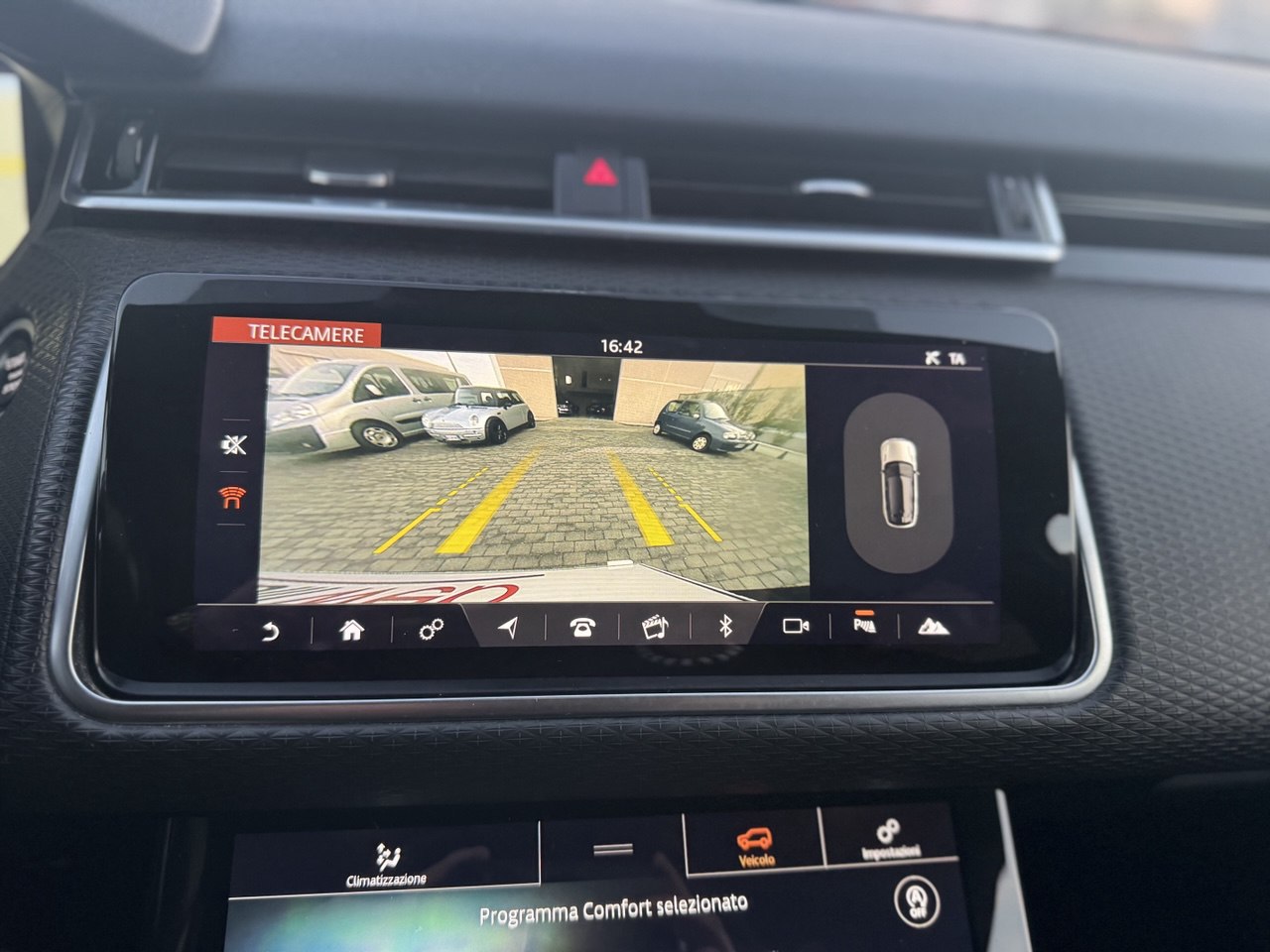 Land Rover Range Rover Velar 2.0D 4AWD 180 CV R-Dynamic S HSE