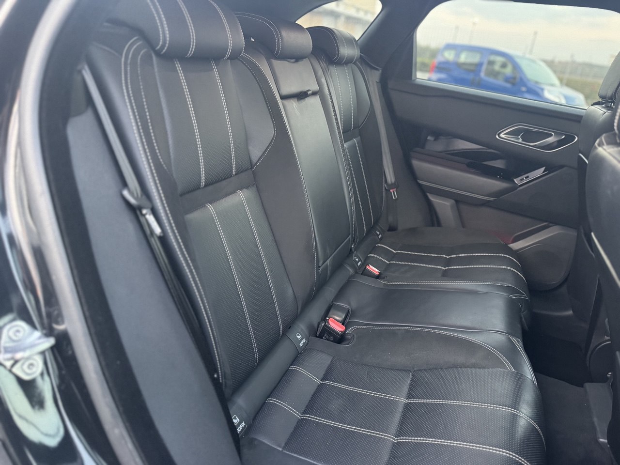 Land Rover Range Rover Velar 2.0D 4AWD 180 CV R-Dynamic S HSE