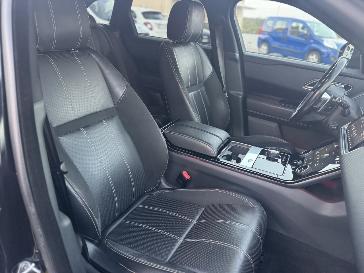 Land Rover Range Rover Velar 2.0D 4AWD 180 CV R-Dynamic S HSE