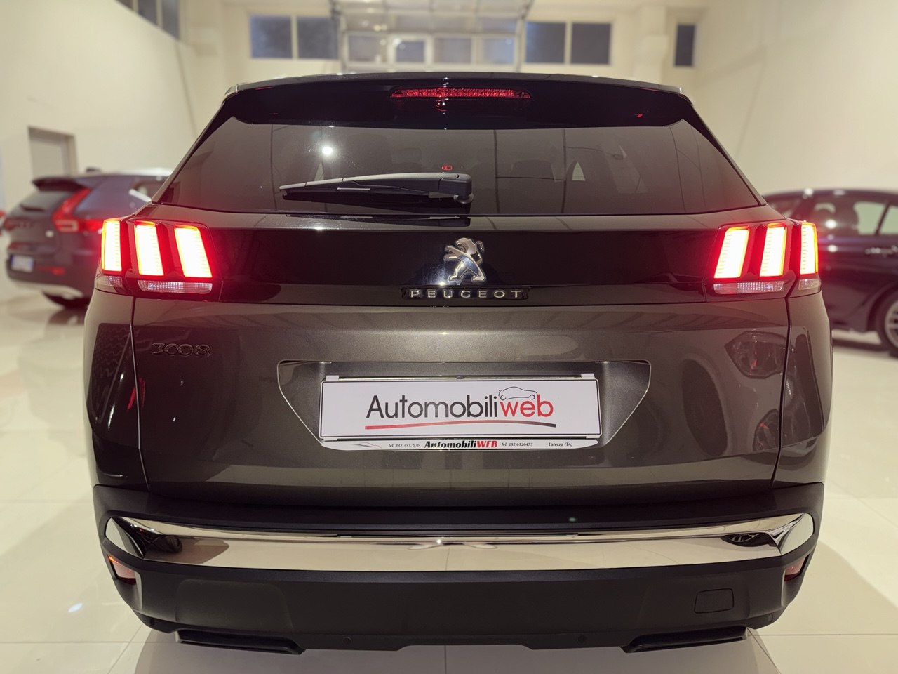 PEUGEOT 3008 BLUEHDI 130 EAT8 SeS