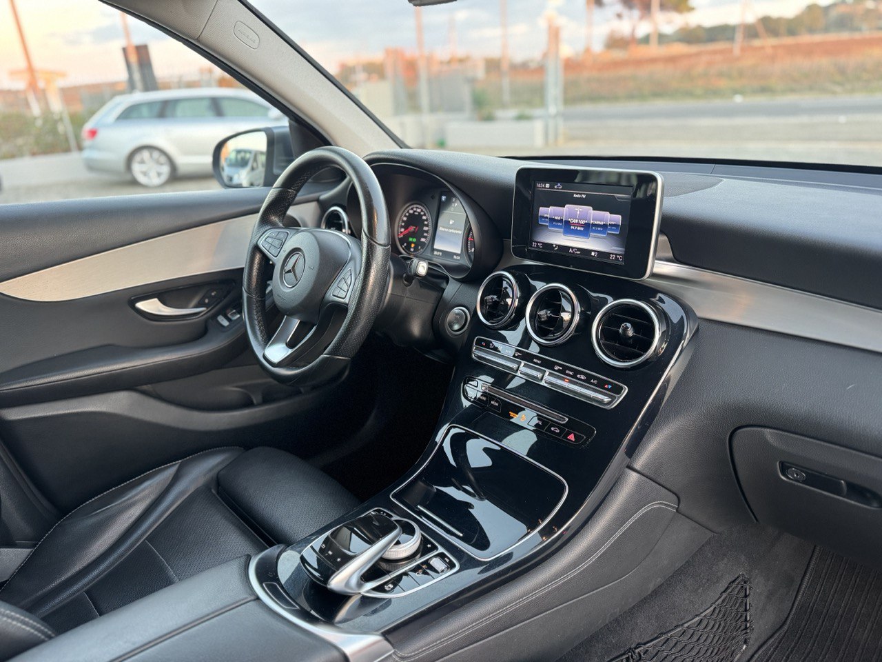 MERCEDES-BENZ GLC 220d 4Matic