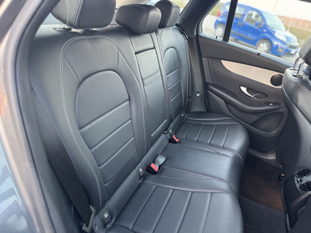 MERCEDES-BENZ GLC 220d 4Matic