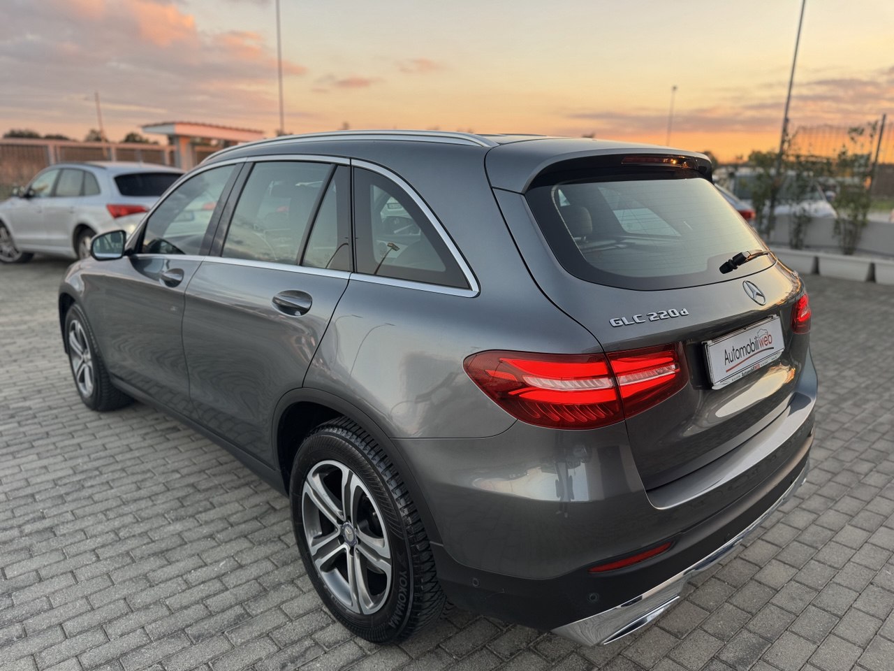 MERCEDES-BENZ GLC 220d 4Matic
