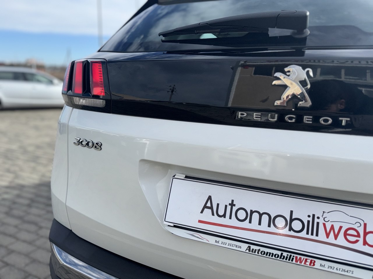 PEUGEOT 3008 BLUEHDI 130 EAT8