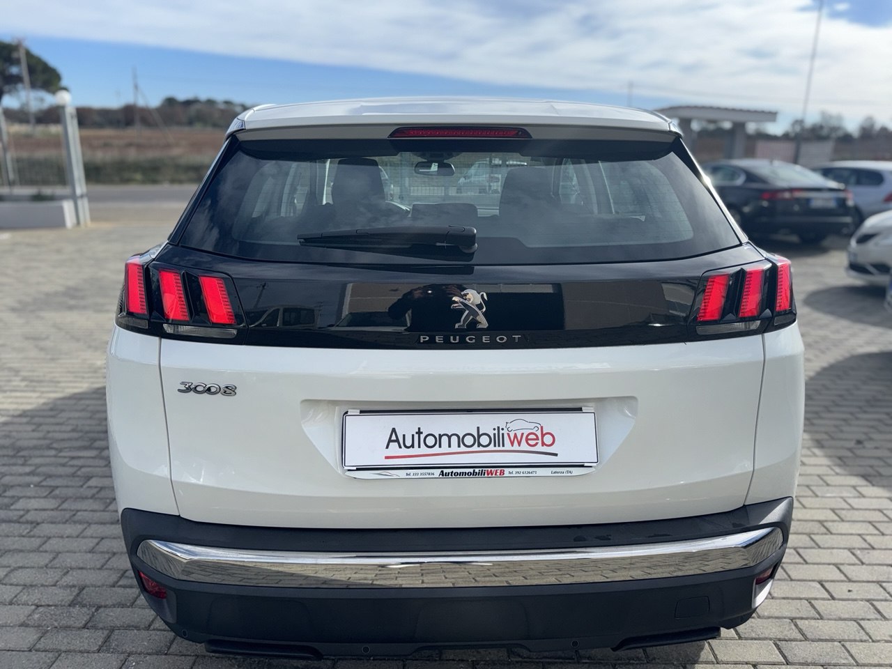 PEUGEOT 3008 BLUEHDI 130 EAT8