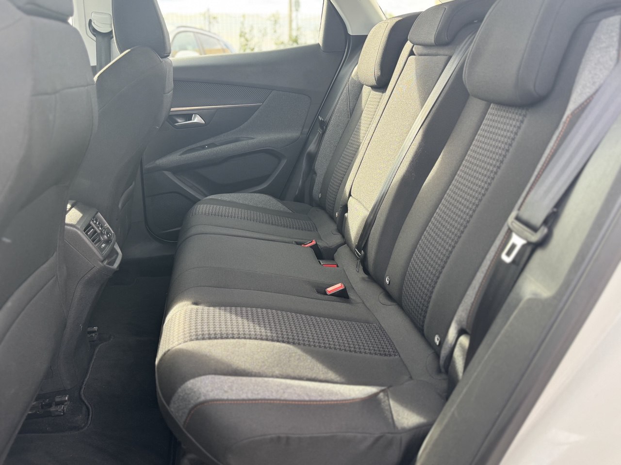 PEUGEOT 3008 BLUEHDI 130 EAT8