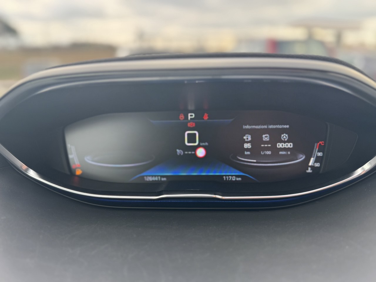 PEUGEOT 3008 BLUEHDI 130 EAT8 SeS