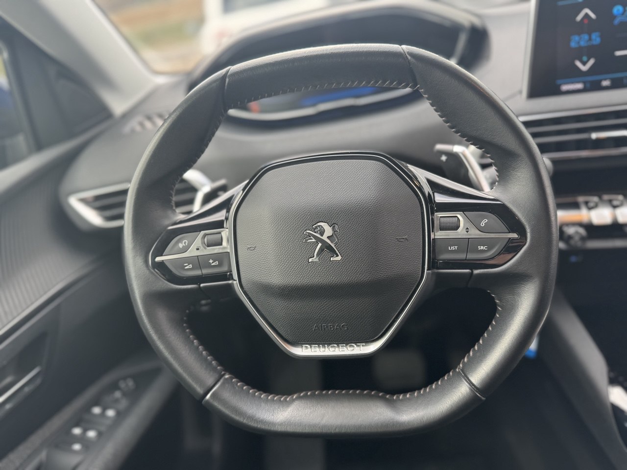 PEUGEOT 3008 BLUEHDI 130 EAT8 SeS