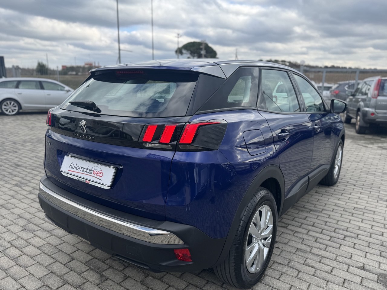 PEUGEOT 3008 BLUEHDI 130 EAT8 SeS