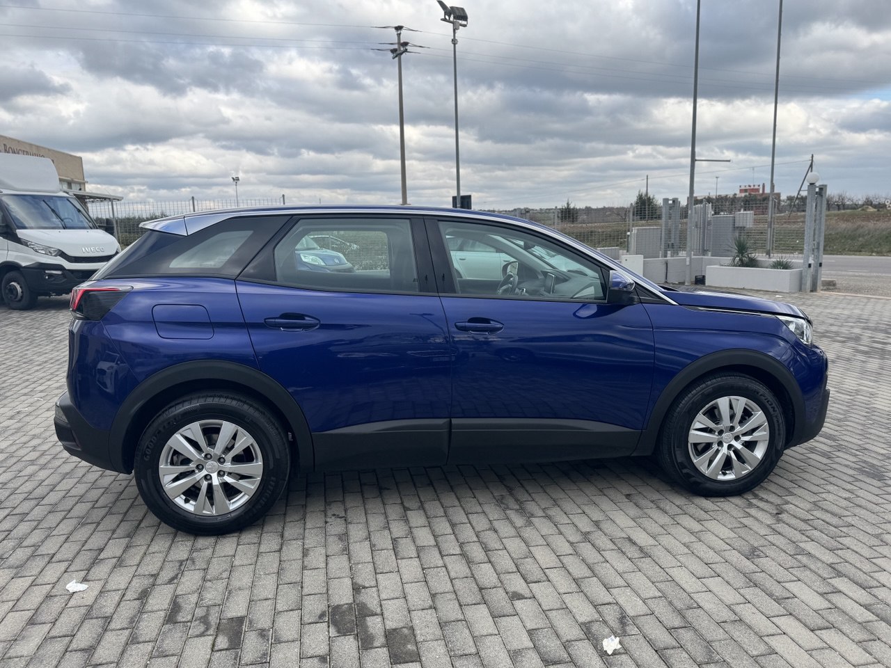 PEUGEOT 3008 BLUEHDI 130 EAT8 SeS