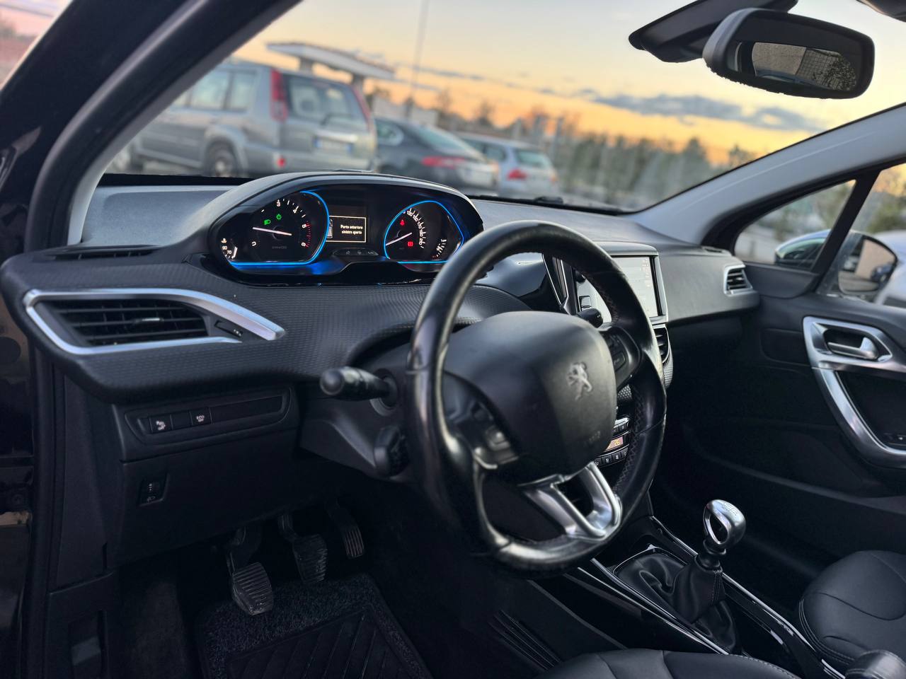 PEUGEOT 2008 BlueHDi 120 Allure