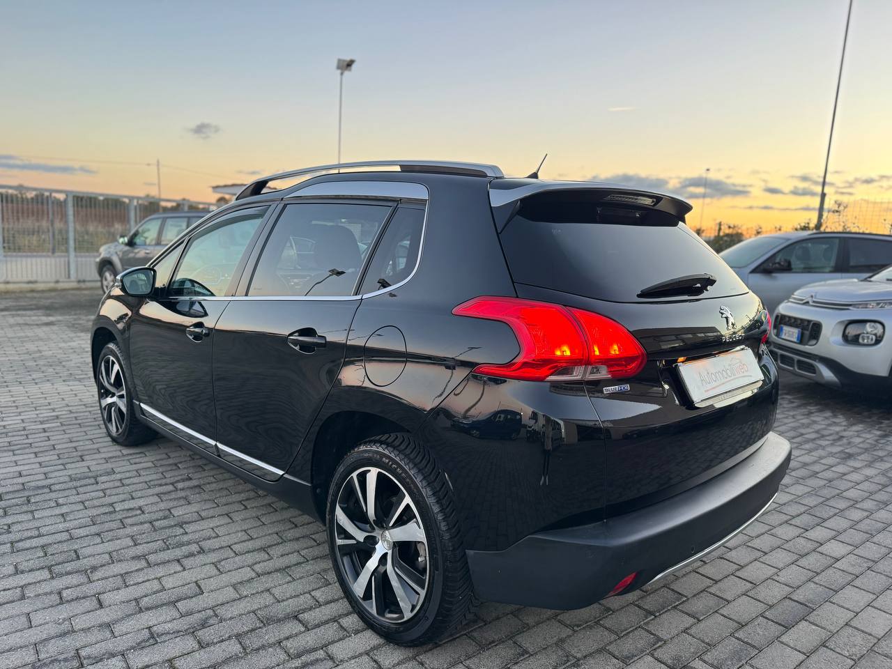 PEUGEOT 2008 BlueHDi 120 Allure