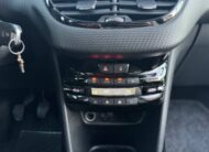 PEUGEOT 2008 BlueHDi 120 Allure