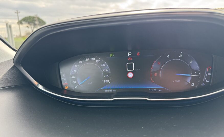 PEUGEOT 3008 BLUEHDI 130