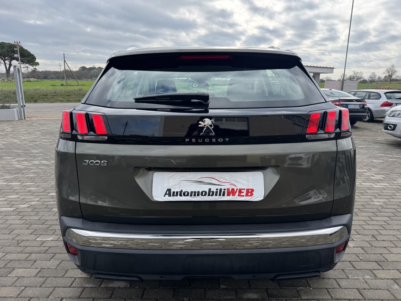 PEUGEOT 3008 BLUEHDI 130