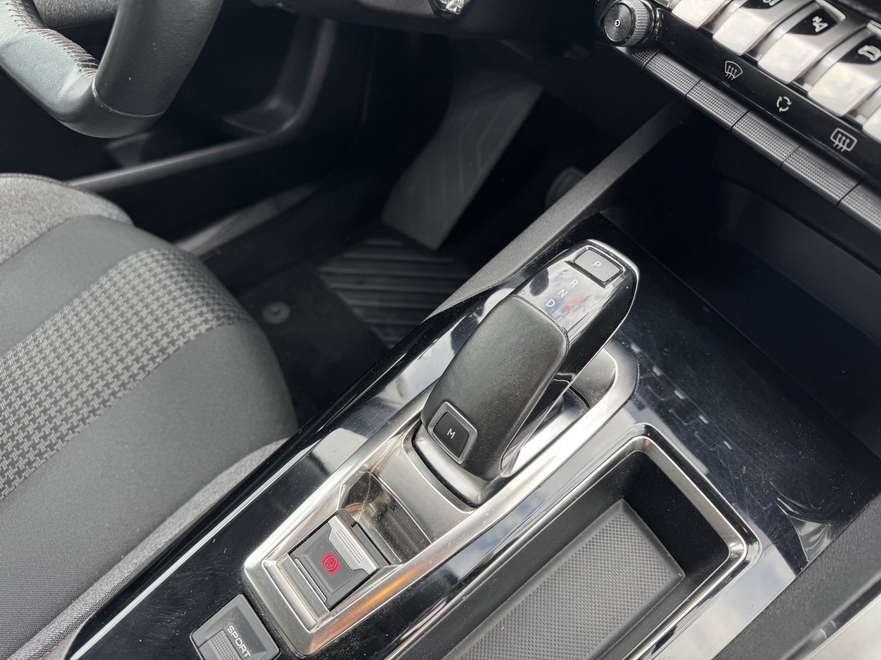 PEUGEOT 3008 BLUEHDI 130