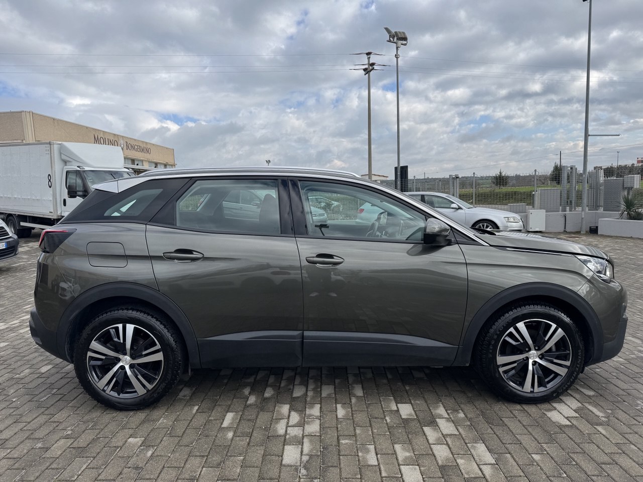 PEUGEOT 3008 BLUEHDI 130