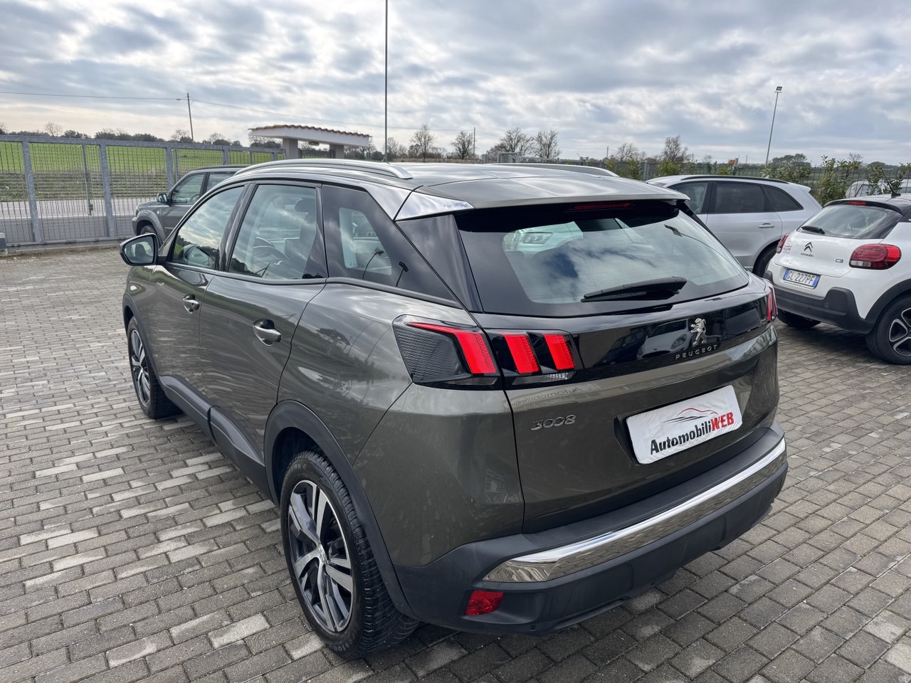 PEUGEOT 3008 BLUEHDI 130