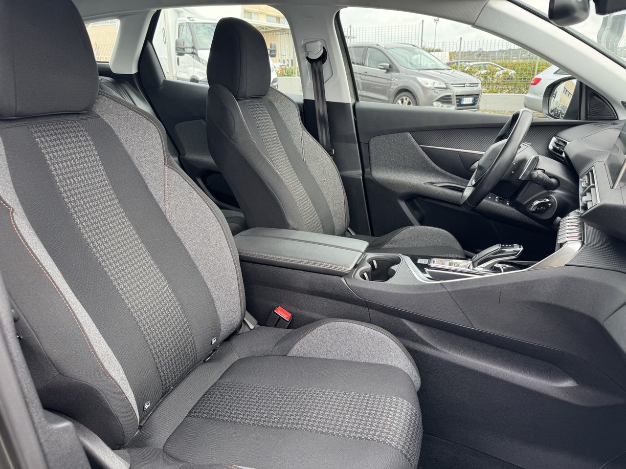 PEUGEOT 3008 BLUEHDI 130