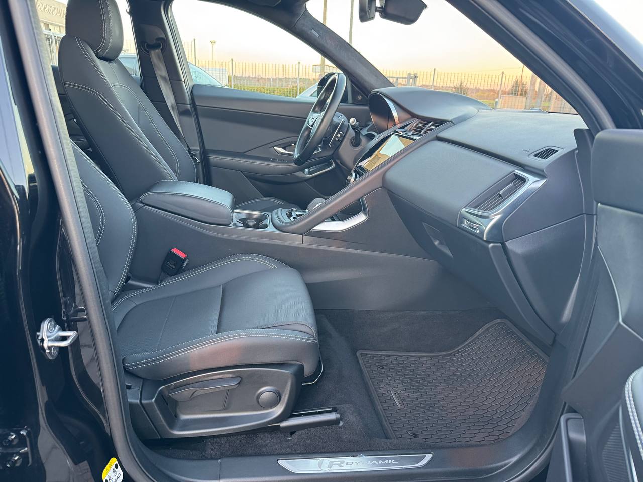 JAGUAR E-PACE 2.0 4AWD R-DYNAMIC DIESEL/ELETTRICA