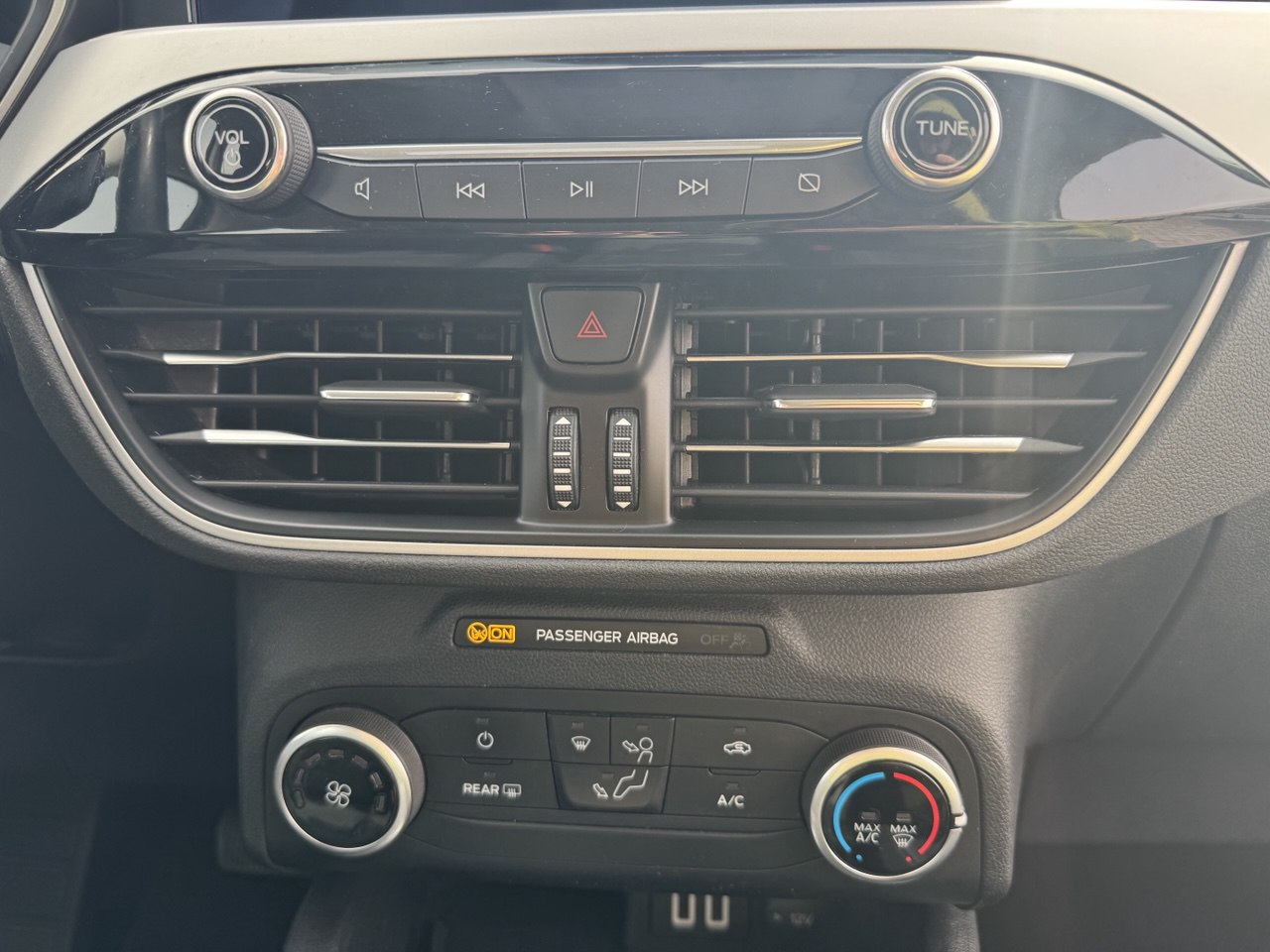 FORD KUGA 1.5 ECOBLUE 120 AUTO.