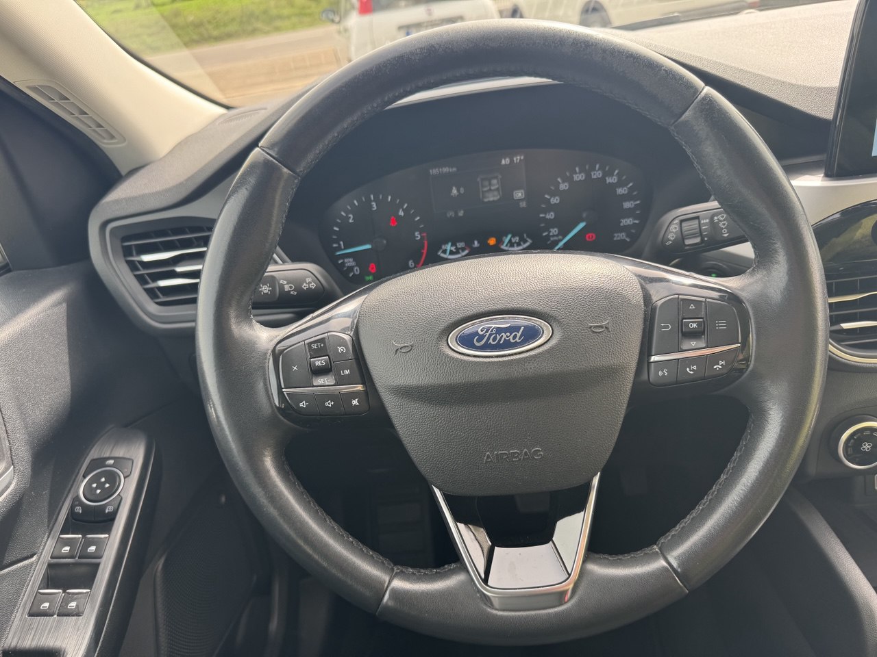 FORD KUGA 1.5 ECOBLUE 120 AUTO.