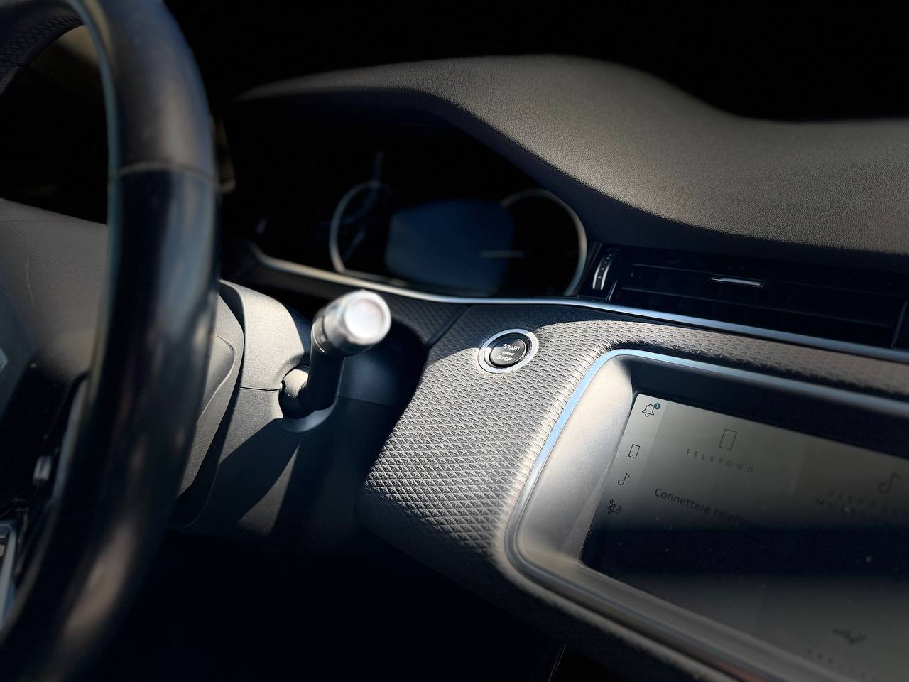 LAND ROVER RANGE ROVER EVOQUE 2.0 4AWD MHEV