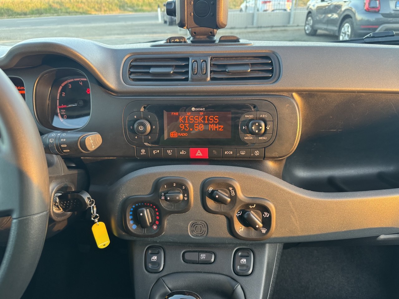 FIAD PANDA HYBRID 4 POSTI